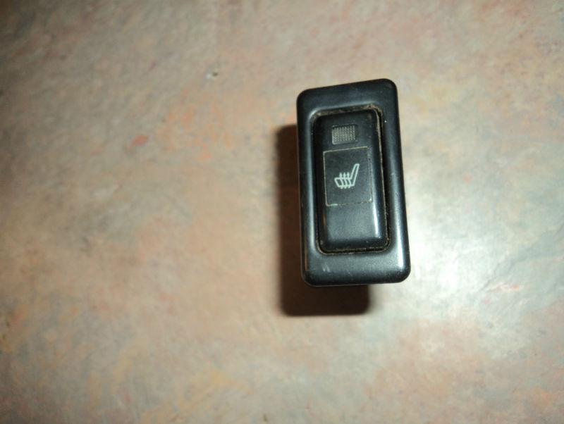 1997 - 1999 lexus es300 >>heated seat switch>>console mounted