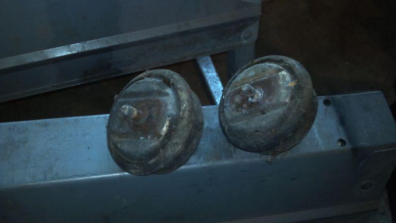 1991 bmw 318 motor mount m42 e30 engine mount 318i 318is 90 91 pair