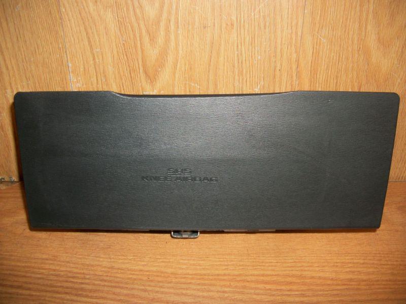 2005 - 2010 tc scion  - left side knee air bag  (100)