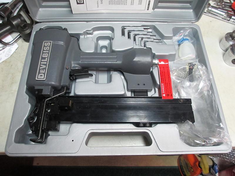 DEVILBISS AIR POWER STEEL DRIVER SERIES SHEATHING/DECKING STAPLER #MCS3, US $79.95, image 3