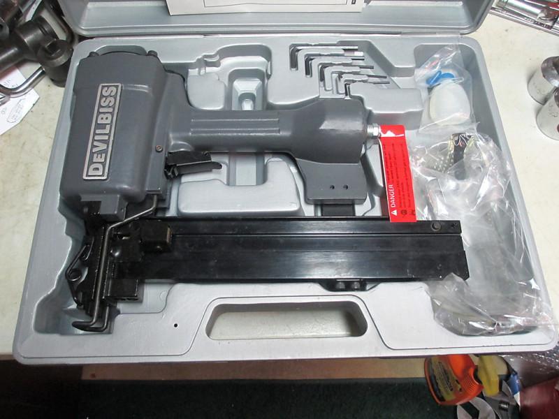 DEVILBISS AIR POWER STEEL DRIVER SERIES SHEATHING/DECKING STAPLER #MCS3, US $79.95, image 4