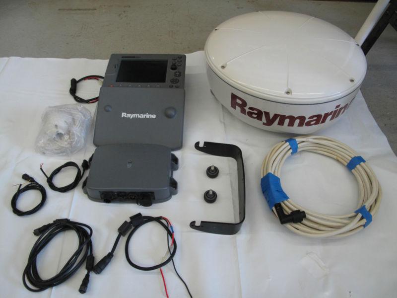 Complete raymarine c80 gps / chartplotter / radar package