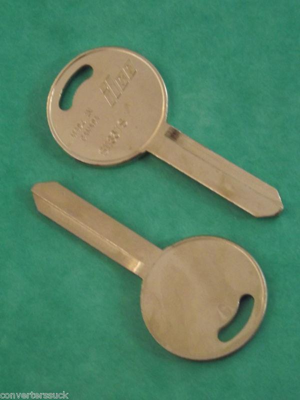 Lot    ford ilco  key blanks    lot of 22 keys        s1186ts