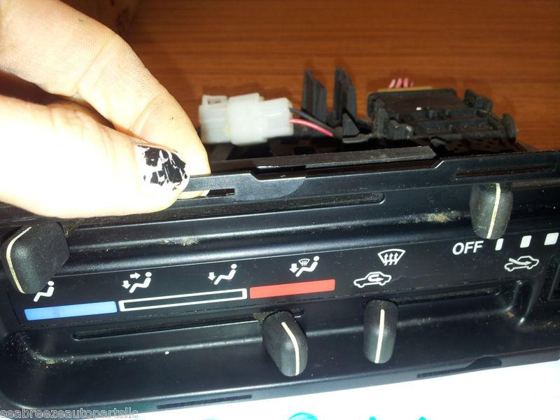 Find 9904 GEO TRACKER CLIMATE TEMPERATURE CONTROL UNIT A/C HEAT in