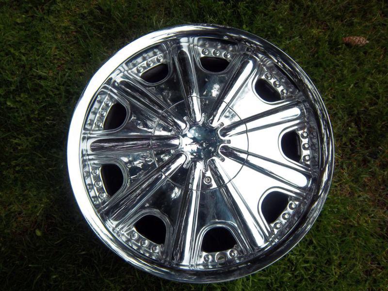 18 x 8''  kmc full clip 601 chrome wheel rim cadillac