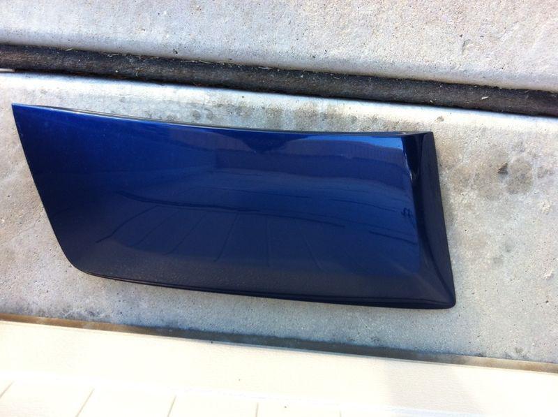 2005-2009 ford mustang side scoop.  drivers side, blue,
