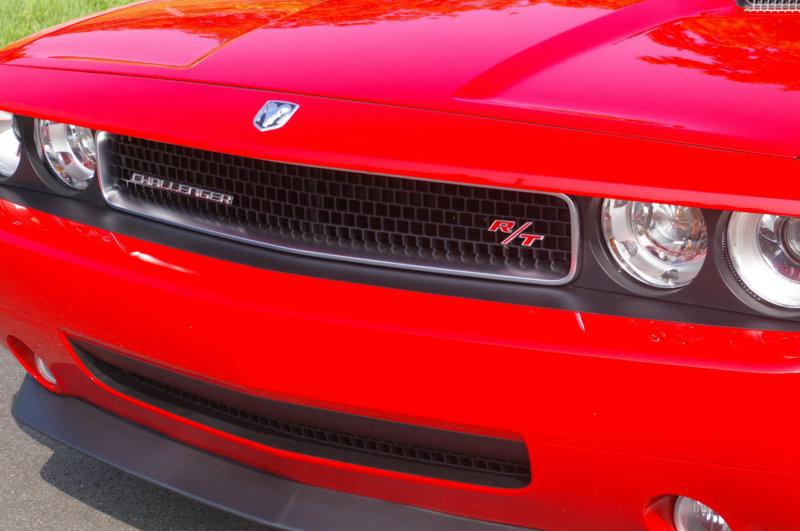 Dodge challenger 2008-2012 r/t grille emblem mopar oem