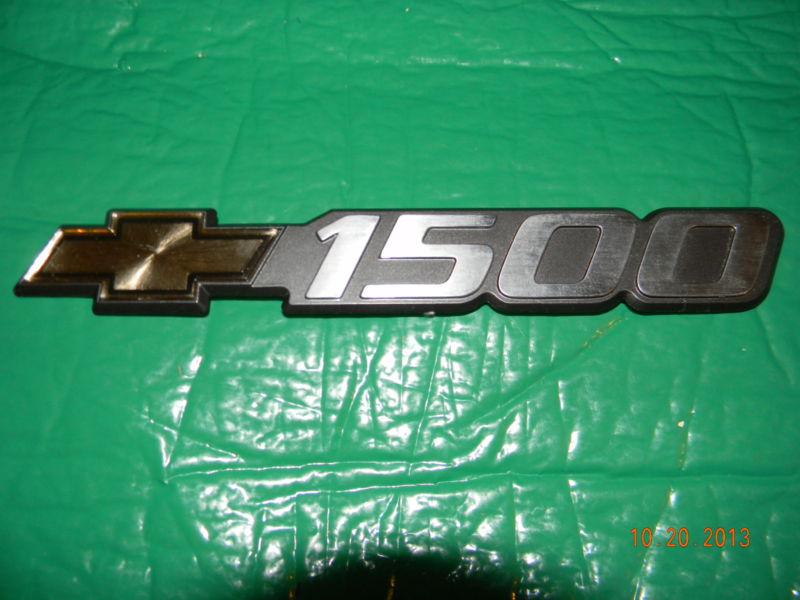 Chevy 1500 emblem, 5.99 shipping 3.50  to lower 48