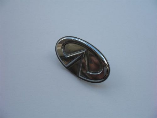 99 00 01 02 infiniti g20 front grille chrome emblem logo badge sign symbol oem 3