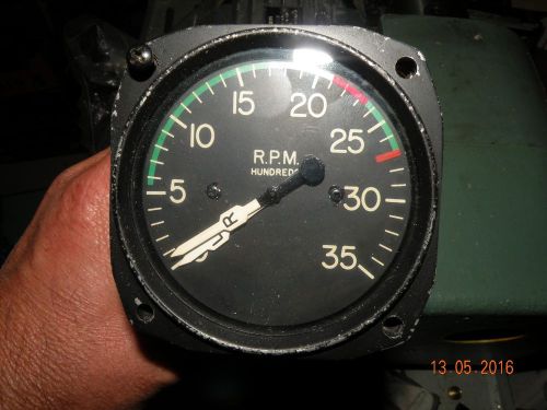 Aircraft dual tachometer gauge instrument edo aire