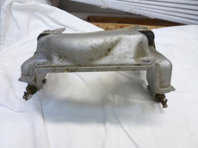 1968 MERCURY 65HP 4-CYL REAR COWL SUPPORT BRACKET MODEL 650 OUTBOARD BOAT MOTOR, US $33.99, image 3