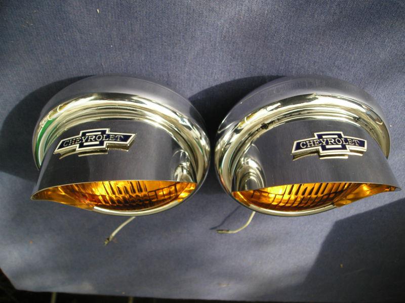 New pair small vintage style amber color fog lights with visors  12-volts !  b/t