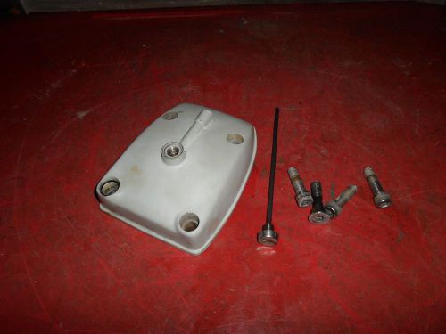 Volvo penta 270 - 280 standard upper gear box top cover # 832668 with bolts