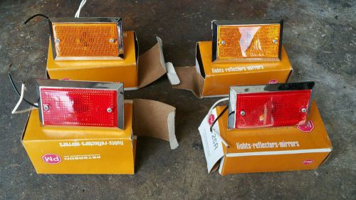 Peterson manufacturing clearance side marker lights 125a and 125r lot of 4
