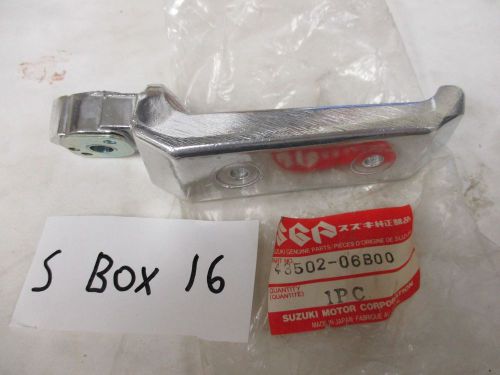 Nos suzuki 1986-1988 gsx-r1100 footrest assy 43502-06b00