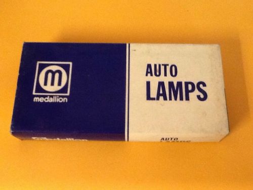Box of 10 vintage auto lamps bulbs 1158 by medallion