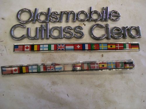 Oldsmobile cutlass ciera fender script lot ornament emblem