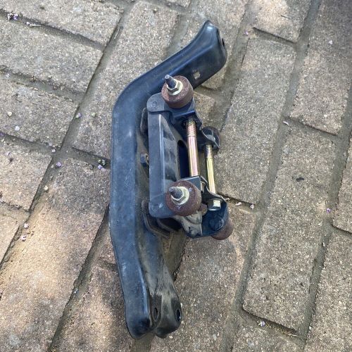 Sell 2004 Honda S2000 Transmission Bracket Mounts in TX, United States