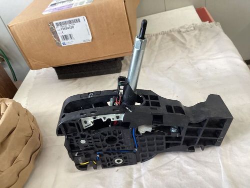 Automatic Transmission Control Assembly W/O Base, GM 13534320, US $75.00, image 2