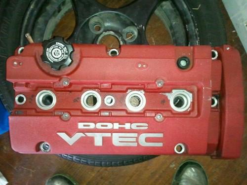 H22a valve cover