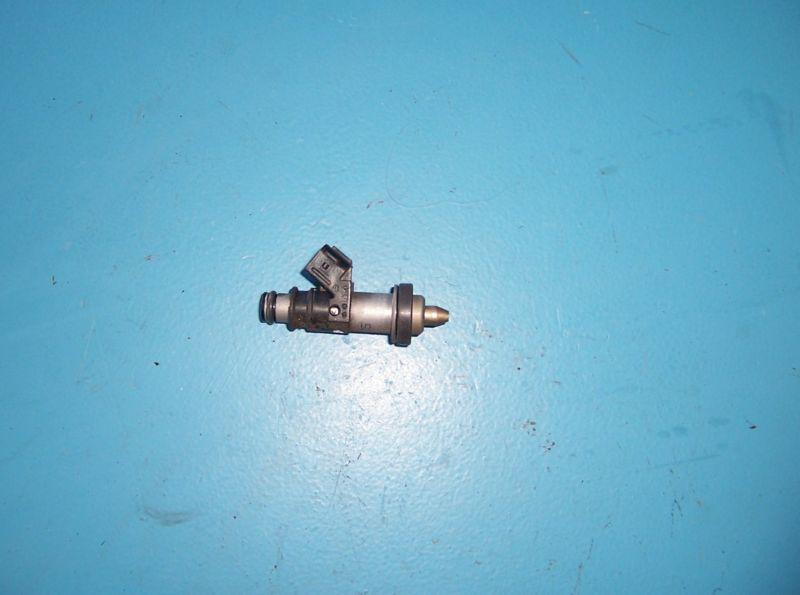 Sell 072 SUZUKI GSXR1000 GSXR 1000 01 02 THROTTLE BODY INJECTOR in