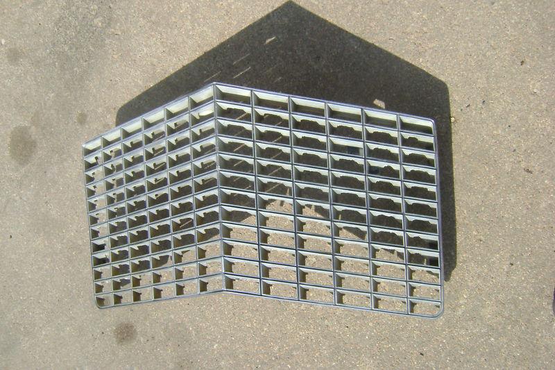 1972 72 buick riviera grill good used