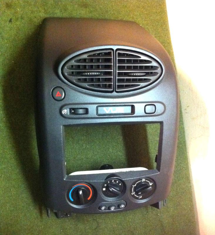 Sell 20022003 SATURN VUE DASH BEZEL W/TEMPERATURE CONTROL HAZARD