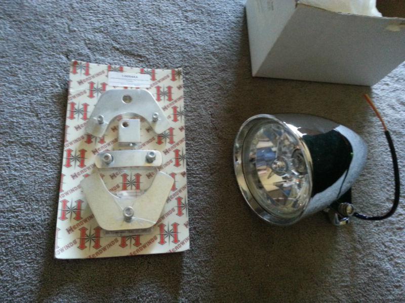 Headwinds headlight mount for vrod v rod 02-08 w/headlight  5 3/4" chrome