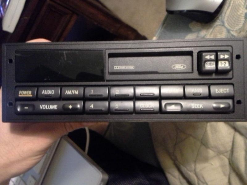 94-96 ford escort am/fm cassette clock radio f5cf-19b132-ca