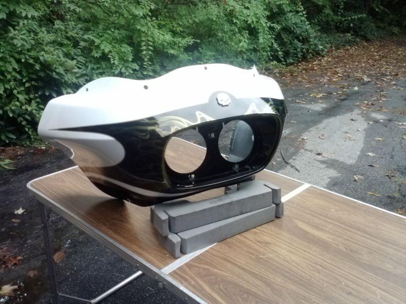 2012 HARLEY DAVIDSON FLTRXSE CVO WHITE GOLD PEARL / STARFIRE BLACK OUTER FAIRING, US $1,100.00, image 1