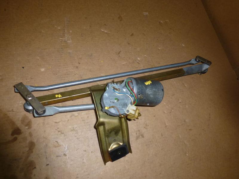 Sell PORSCHE 944 EARLY MODEL WINDSHIELD WIPER MOTOR W/ REGULATOR OEM in