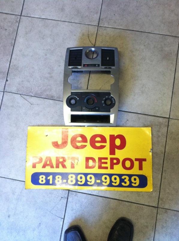 2005-2007 chrysler 300 300c radio trim bezel oem silver 