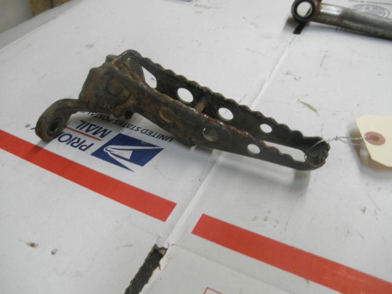 Honda big red '86   left footpeg assy.   (see photos) 