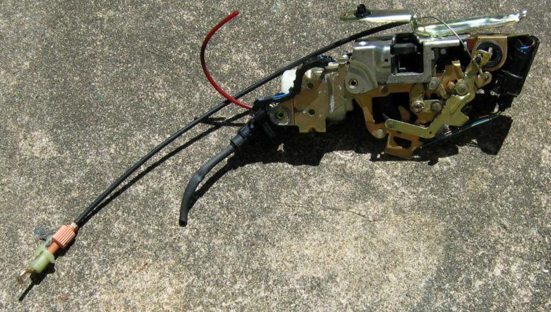 92-95 mercedes w140 s class s500 driver side lh door lock latch actuator & cable