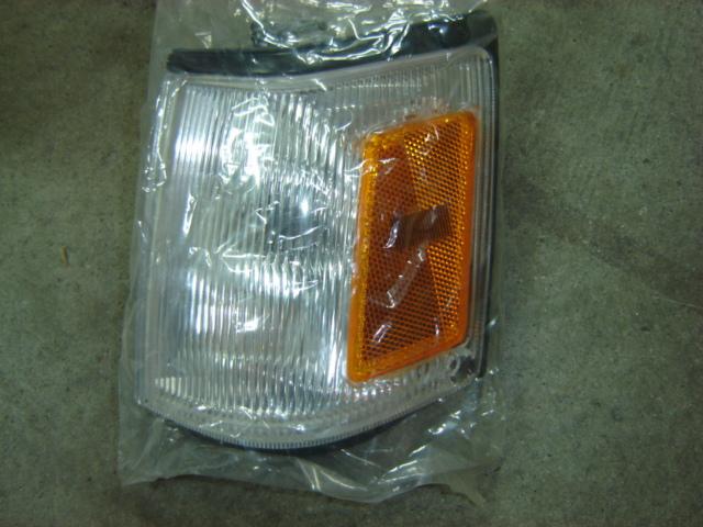 Subaru loyale brand new original front corner light 