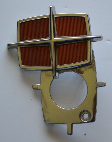 85 86 87 88 89 lincoln town car trunk lid emblem badge lock cover star