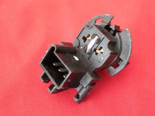 Nos 1995-2005 gm 89025036  rear tail lamp socket  cavalier &amp; sunbird