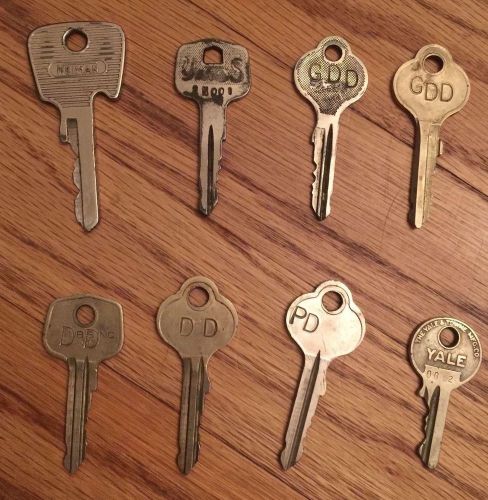 Vintage neiman ignition &amp; ymos key plus more keys for mercedes-benz 230 sl 1963