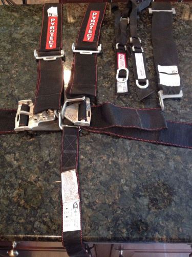 Pyrotect 5 point racing harness