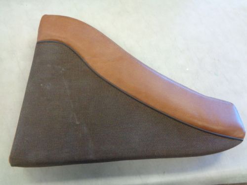 Scout 350 lxf port aft bow cushion brown / cayenne 24&#034; x 18&#034; marine boat