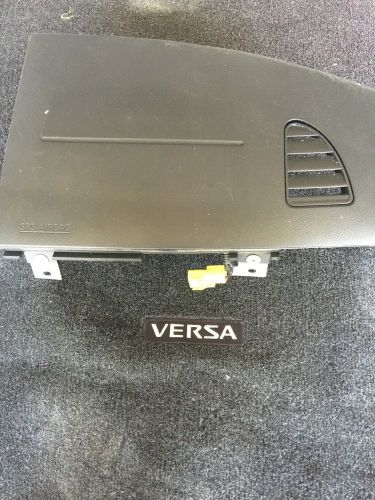 2011 nissan versa passenger air bag