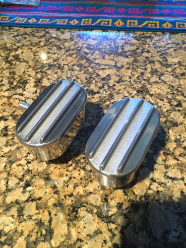 Valve cover breathers