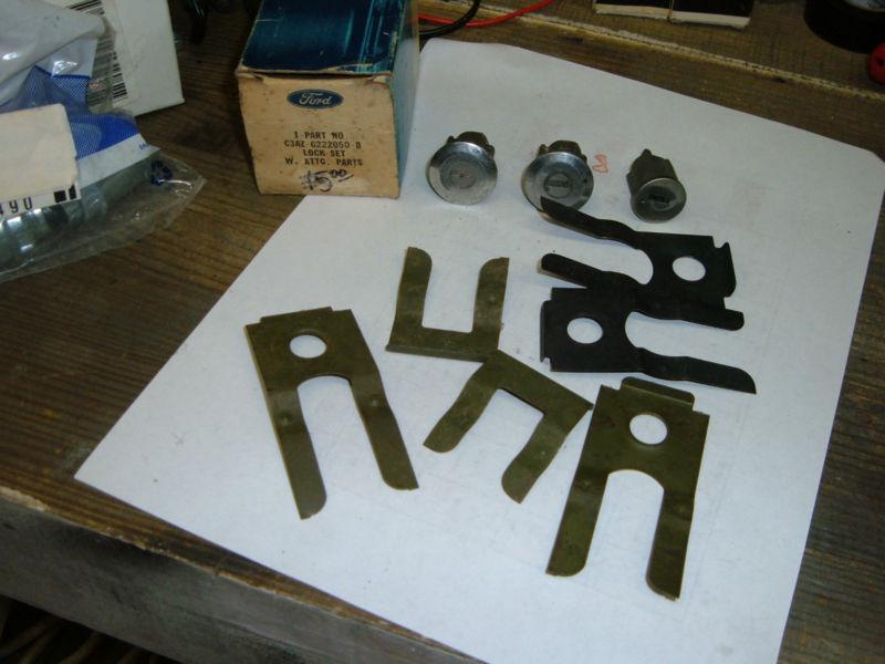 Nos ford trunk door lock kit   60's era cars c3az 6222050 b 