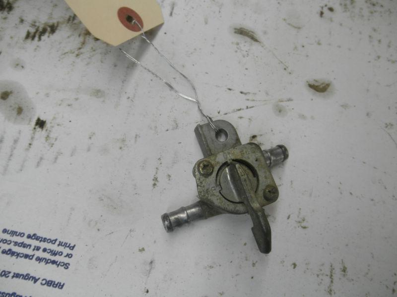 Honda crf250r   fuel petcock   shutoff valve