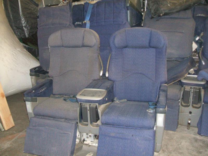 Aircraft business class seat