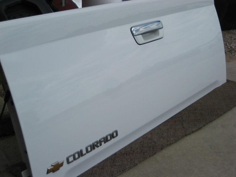 Purchase 20042012 Chevrolet Colorado Tailgate New Take Off OEM White