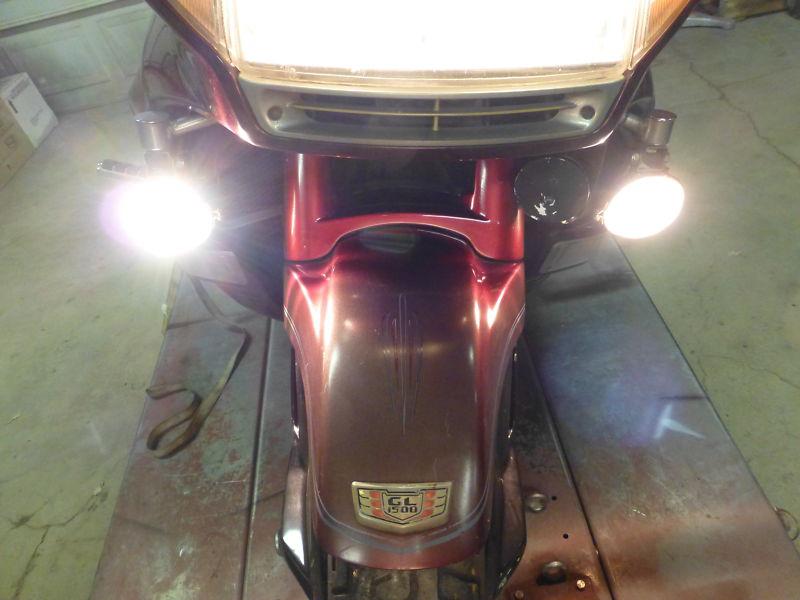 88-00 1989 honda goldwing gl1500 front bright fog lights & chrome light bar