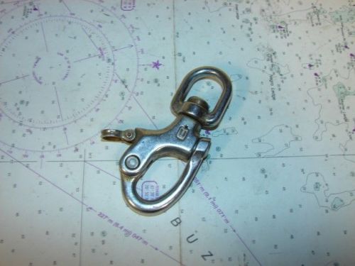 Nico marine / ronstan 3-1/2" d-bail  ss swivel snap shackles