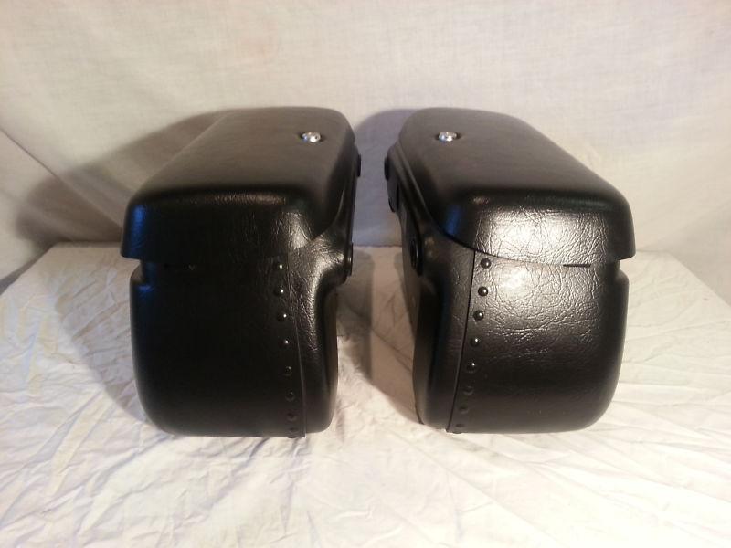 Buy LeatherLyke Saddlebags Kawasaki Vulcan 800 Classic All Year Models