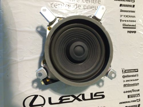 Lexus is250 is350 rear parcel shelf subwoofer sub woofer back speaker 8616053300